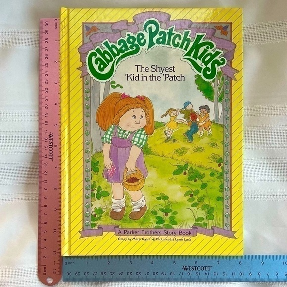 Cabbage Patch‎ Kids Book The Shyest Kid in the Patch 1984 Mint Hardcover - Picture 9 of 9